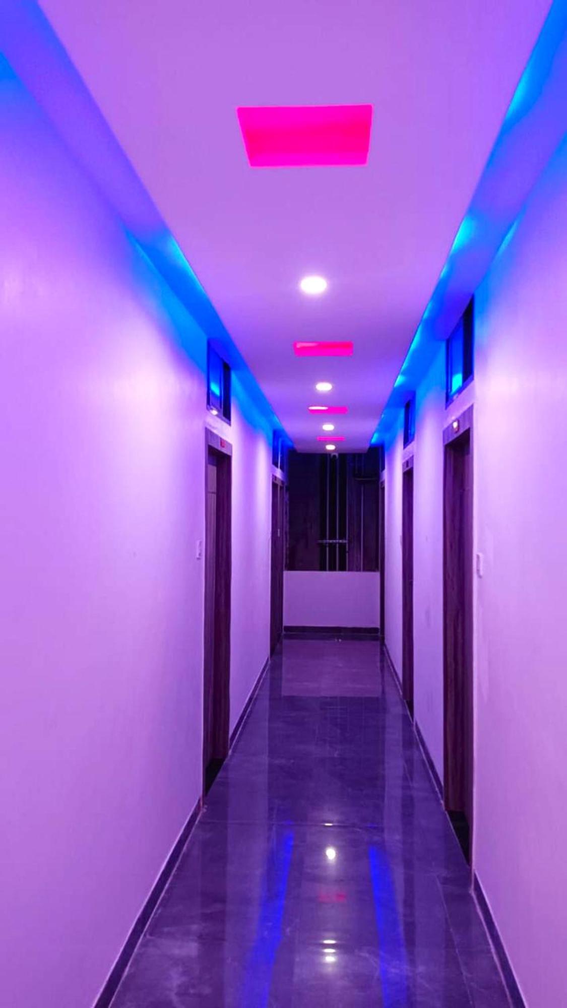 Hotel Kashi Inn Raj Ghat Варанасі Екстер'єр фото