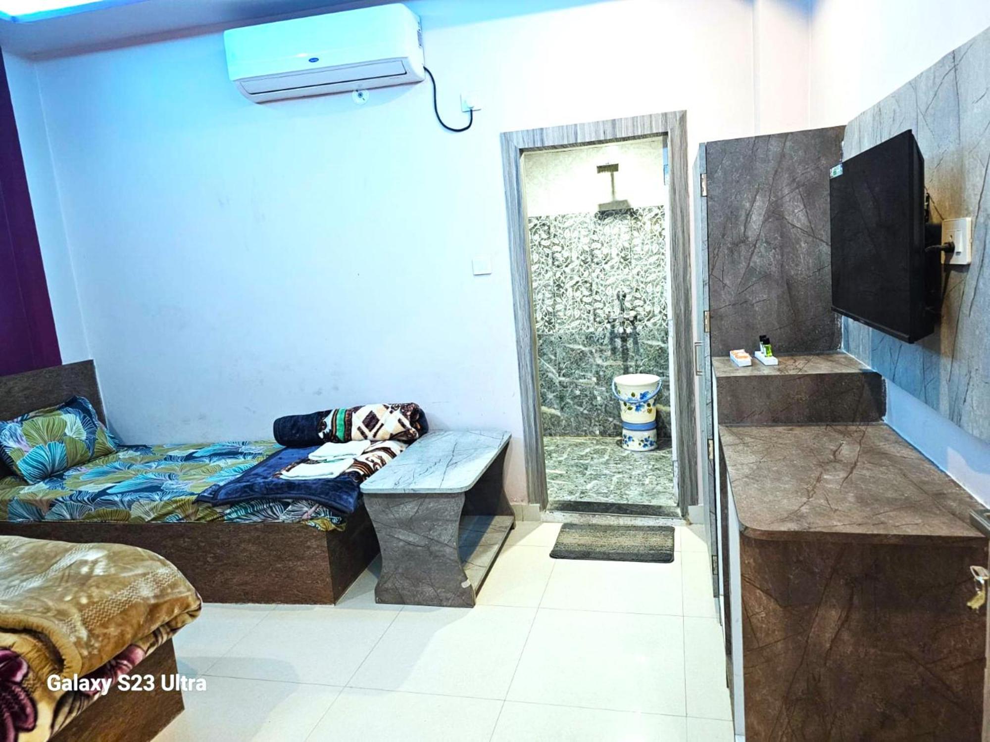 Hotel Kashi Inn Raj Ghat Варанасі Екстер'єр фото