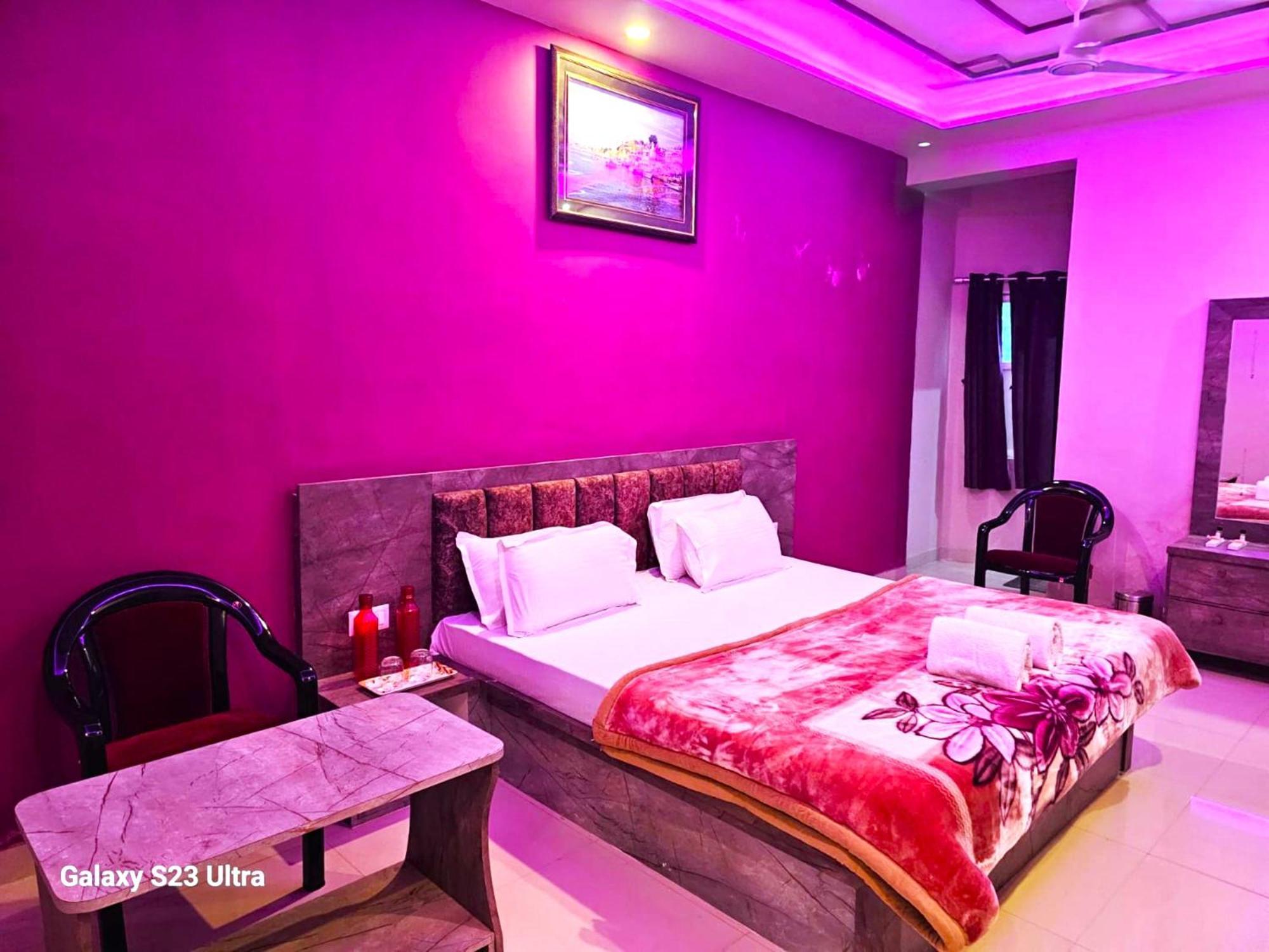 Hotel Kashi Inn Raj Ghat Варанасі Екстер'єр фото