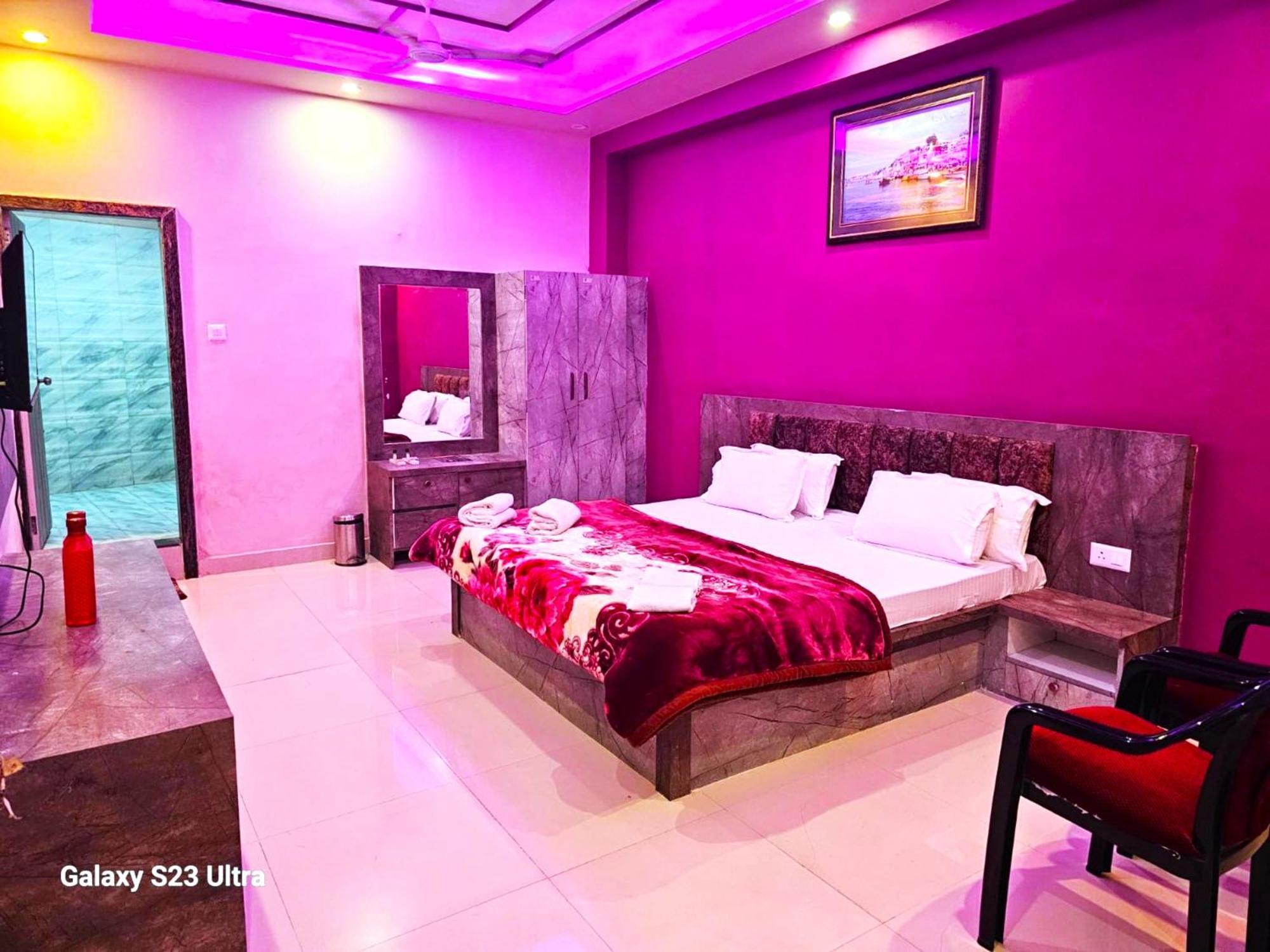 Hotel Kashi Inn Raj Ghat Варанасі Екстер'єр фото